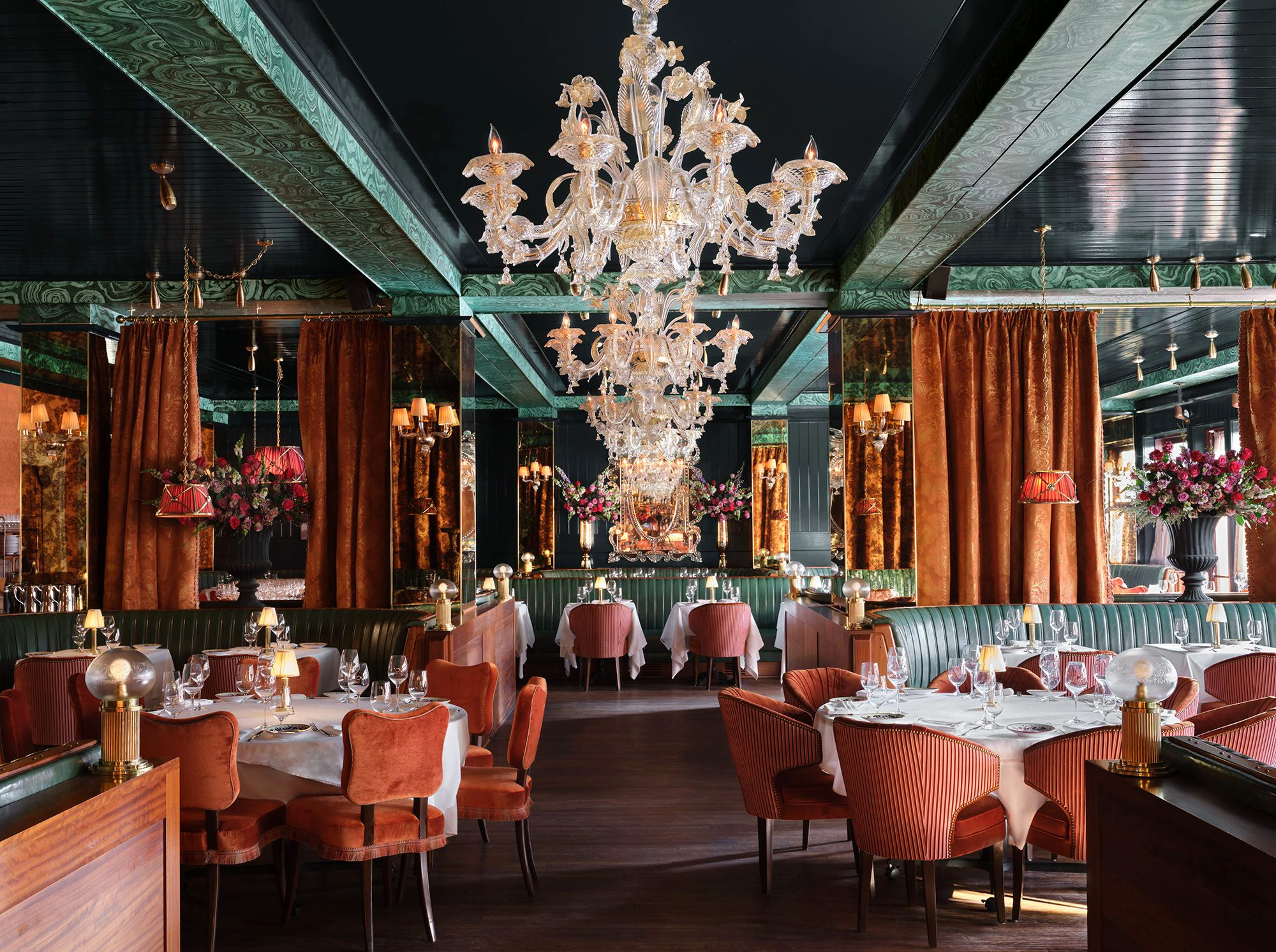 Antique mirrored columns in the Carbone Miami dining room